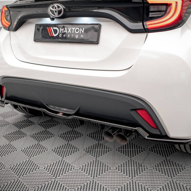 Bakre Splitter (With Vertical Bars) V.2 för Toyota Yaris Mk4