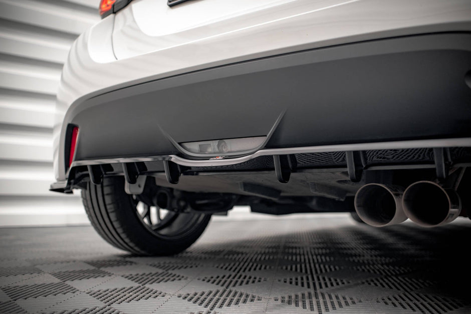 Bakre Splitter (With Vertical Bars) V.2 för Toyota Yaris Mk4