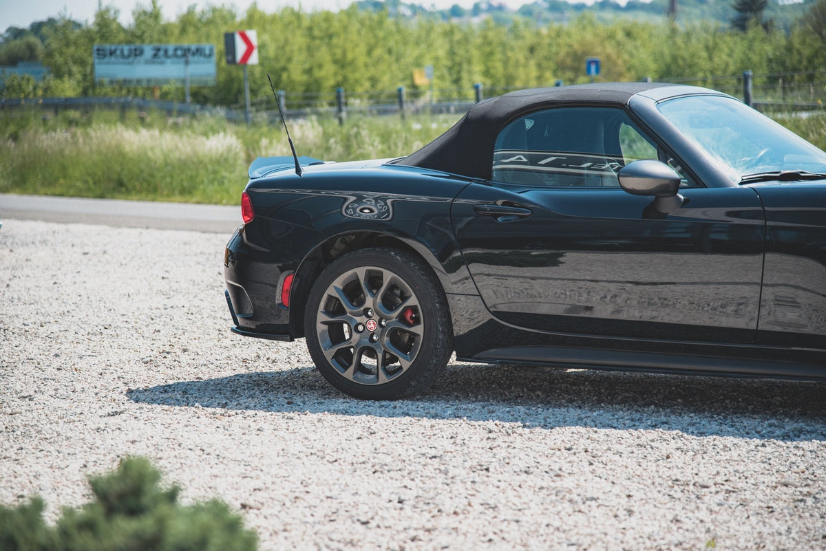 Bakre Sidosplitters för Abarth 124 Spider