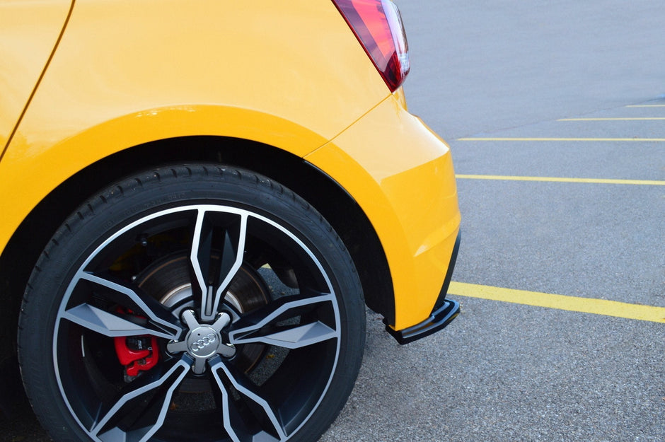 Bakre Sidosplitters för Audi S1 8X