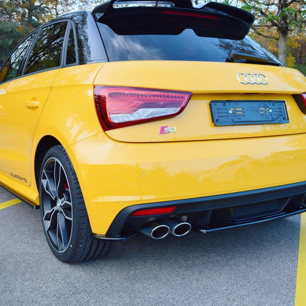 Bakre Sidosplitters för Audi S1 8X