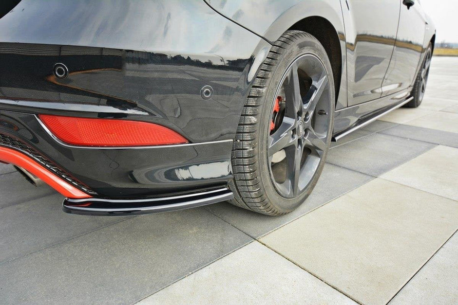 Bakre Sidosplitters för Ford Focus ST-Line Mk3 Facelift