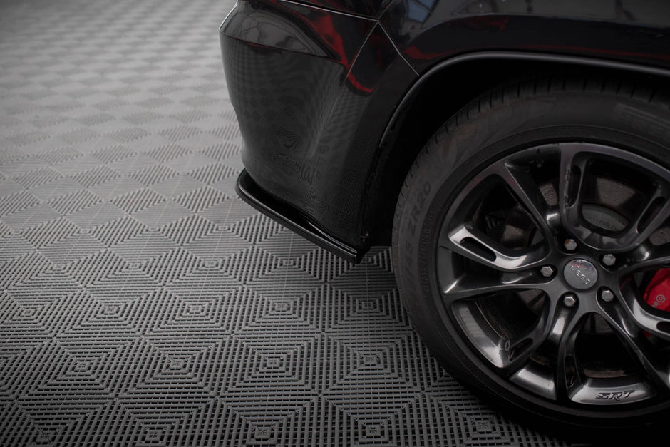 Bakre Sidosplitters för Jeep Grand Cherokee SRT WK2 Facelift