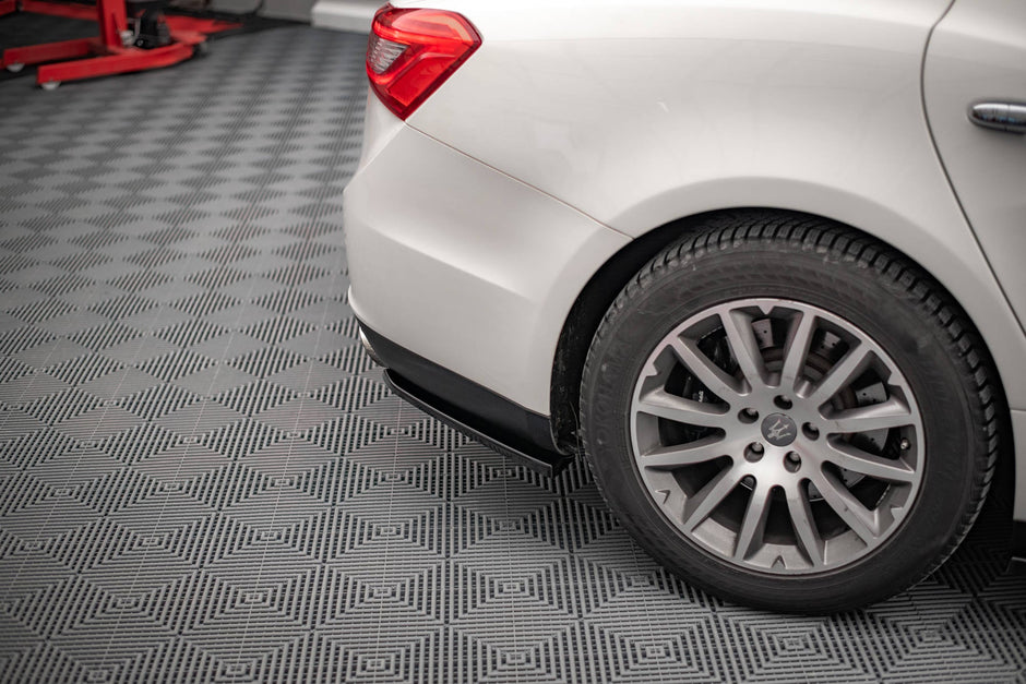Bakre Sidosplitters för Maserati Ghibli Mk3