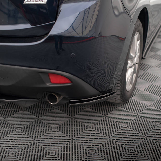 Bakre Sidosplitters för Mazda 3 Mk3
