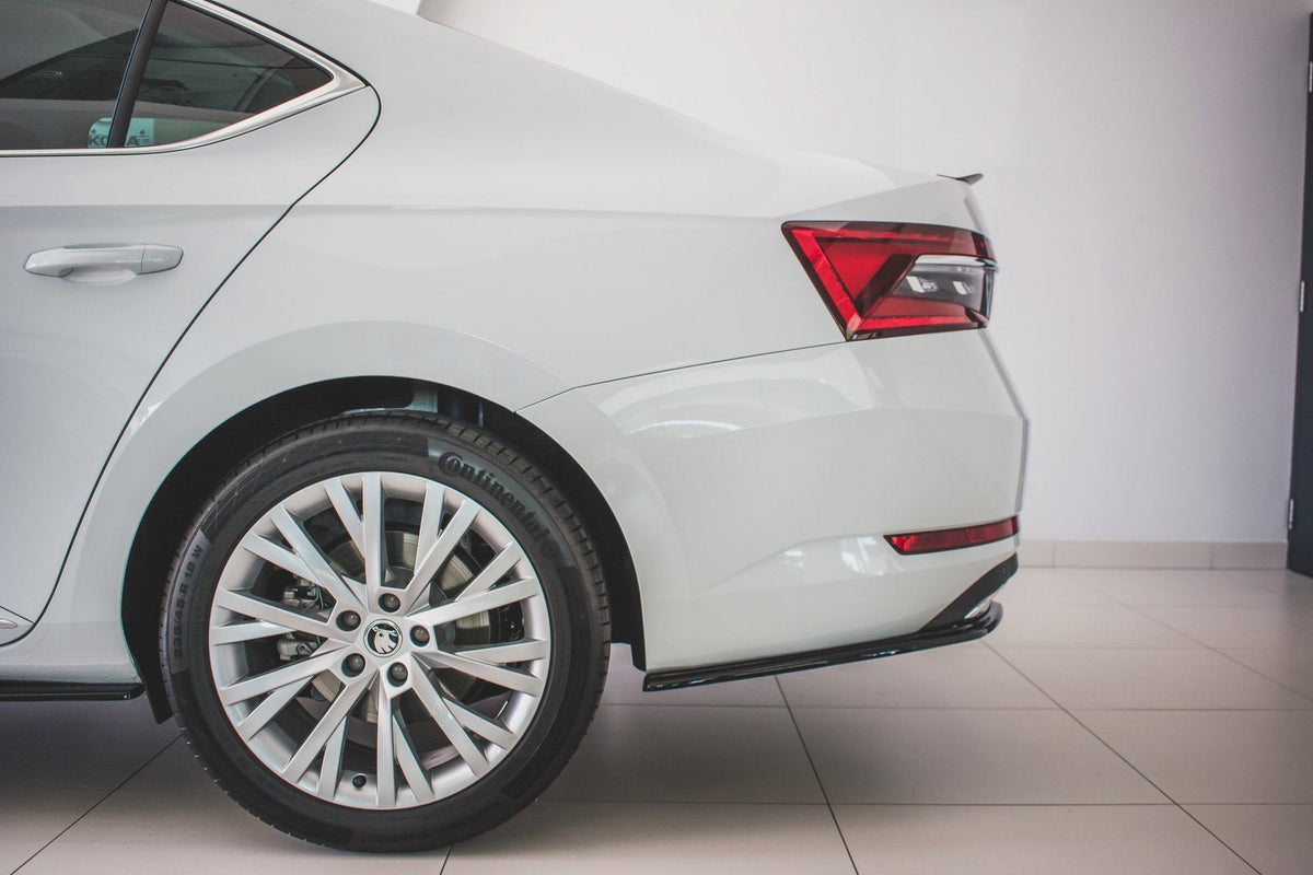 Bakre Sidosplitters för Skoda Superb Liftback / Combi Mk3 Facelift