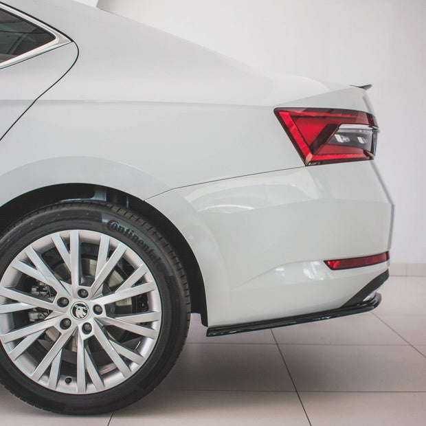 Bakre Sidosplitters för Skoda Superb Liftback / Combi Mk3 Facelift