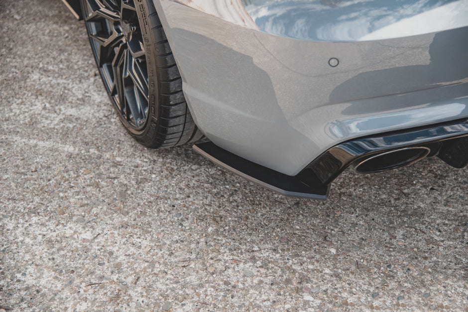 Street Pro Bakre Sidosplitters för Audi RS3 8V Sportback