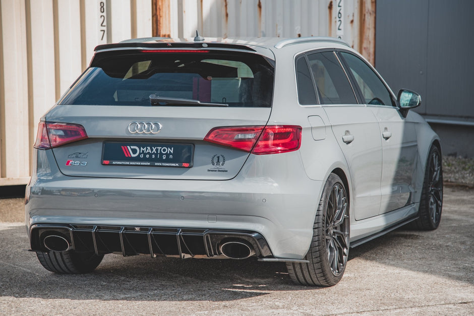 Street Pro Bakre Sidosplitters för Audi RS3 8V Sportback