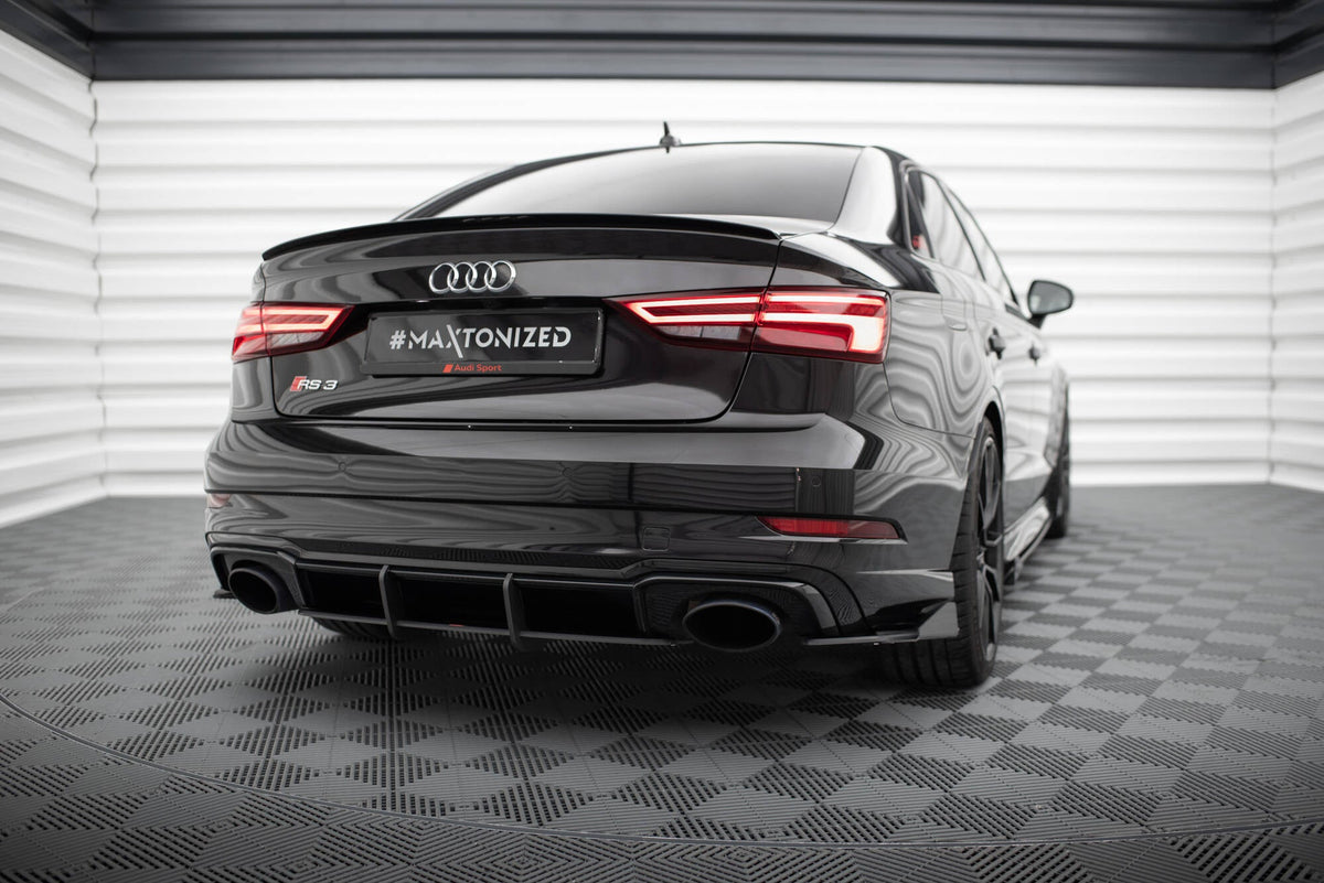 Street Pro Bakre Sidosplitters + Flaps för Audi RS3 Sedan 8V Facelift