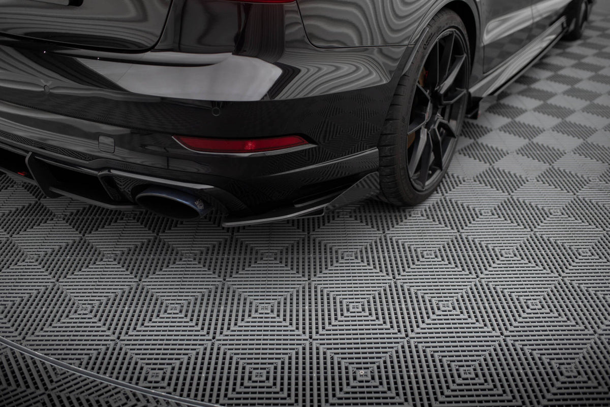 Street Pro Bakre Sidosplitters + Flaps för Audi RS3 Sedan 8V Facelift