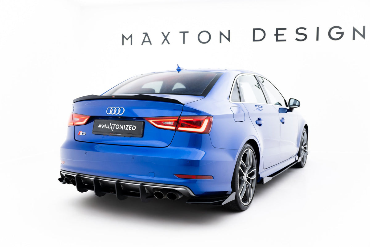 Street Pro Bakre Sidosplitters + Flaps för Audi S3 Sedan 8V