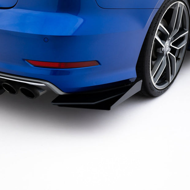 Street Pro Bakre Sidosplitters + Flaps för Audi S3 Sedan 8V