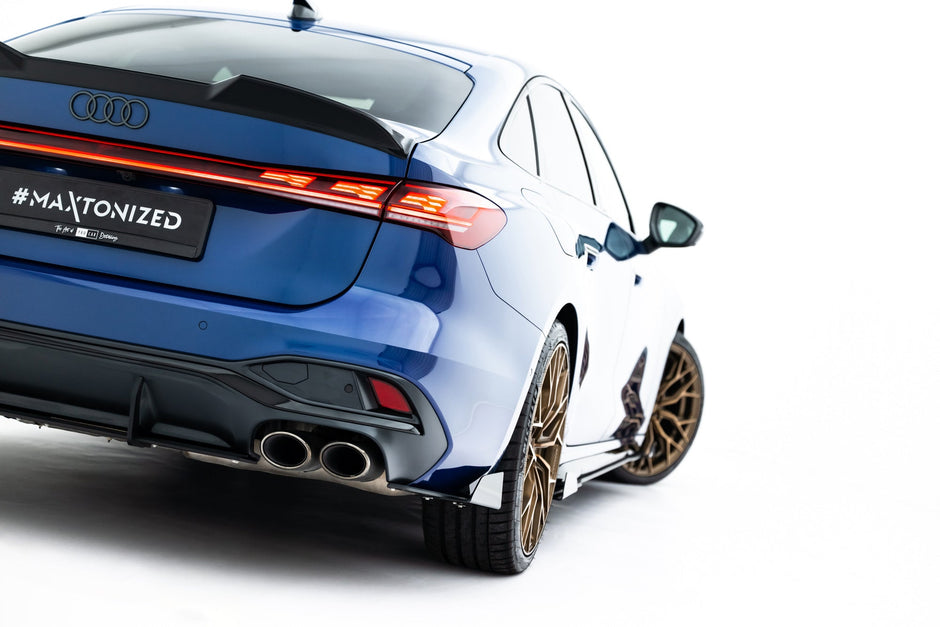 Street Pro Bakre Sidosplitters + Flaps för Audi S5 Sedan / Avant B10