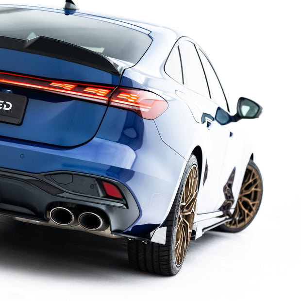 Street Pro Bakre Sidosplitters + Flaps för Audi S5 Sedan / Avant B10