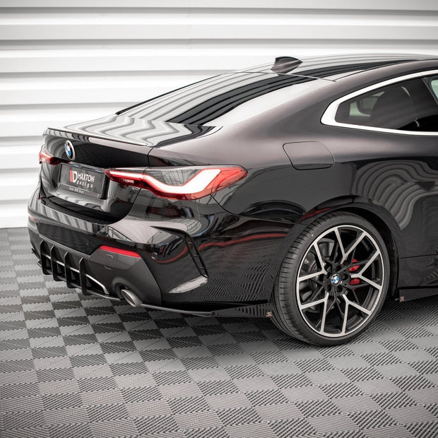 Street Pro Bakre Sidosplitters + Flaps för BMW 4 M-Pack G22 / G23 / G22 Facelift / G23 Facelift