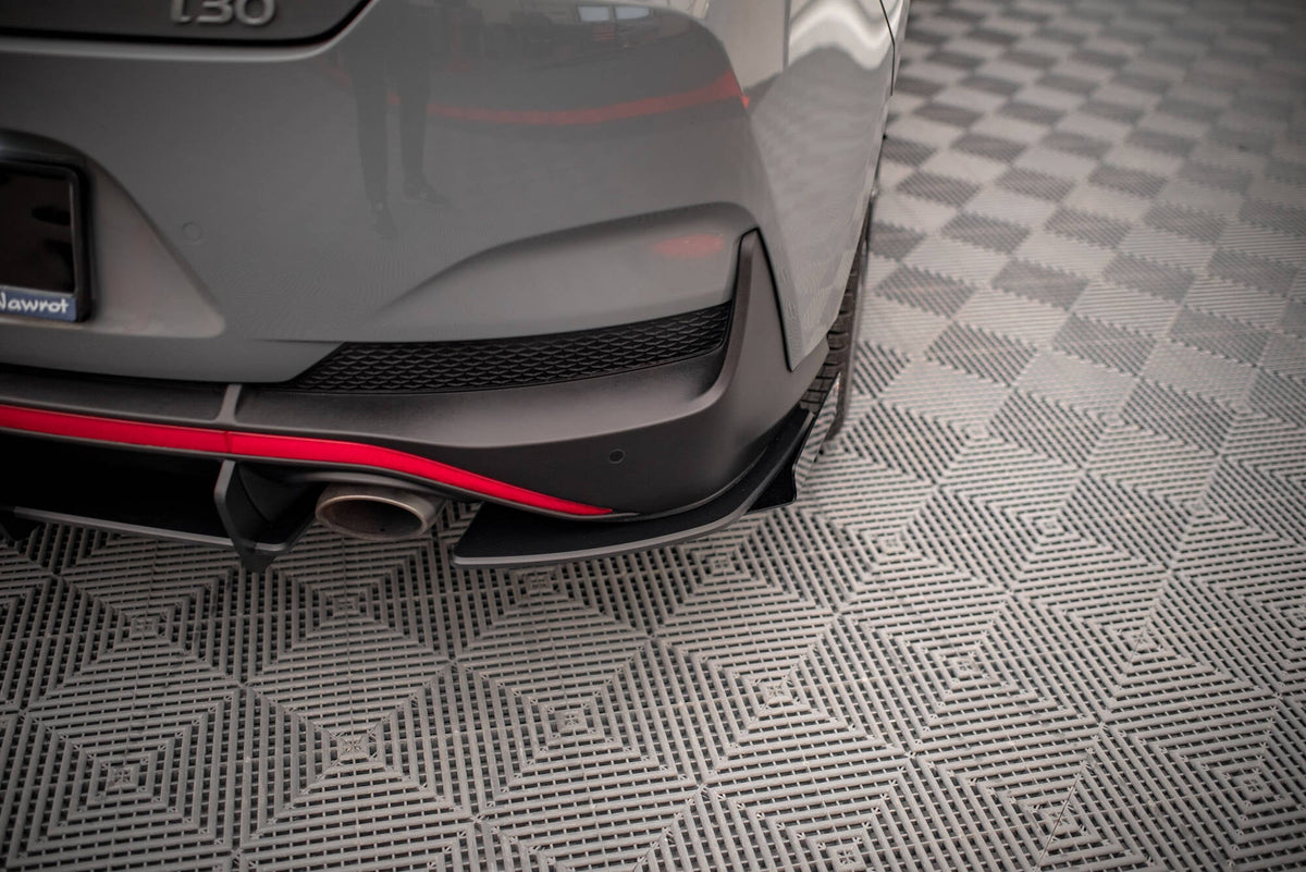 Street Pro Bakre Sidosplitters + Flaps för Hyundai I30 Fastback N-Line Mk3 Facelift