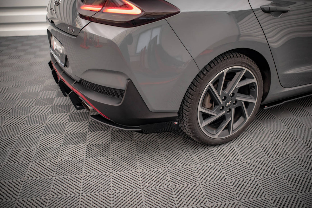 Street Pro Bakre Sidosplitters + Flaps för Hyundai I30 Fastback N-Line Mk3 Facelift