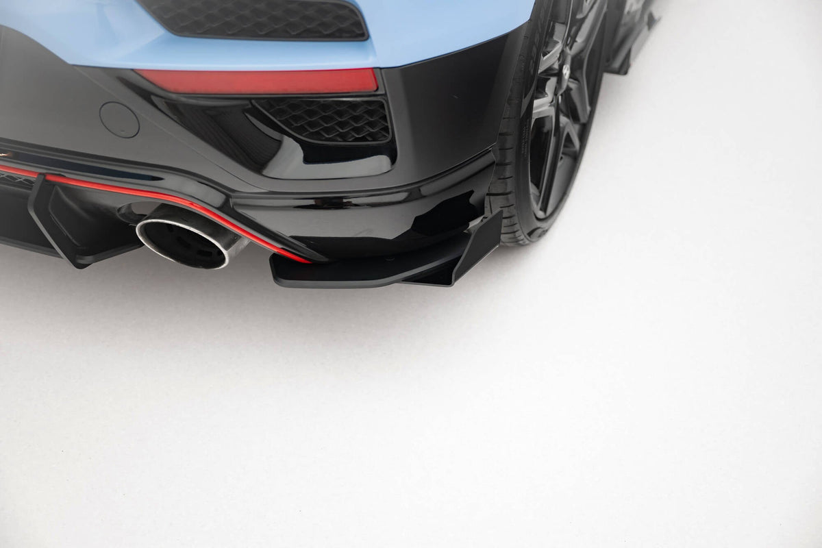 Street Pro Bakre Sidosplitters + Flaps för Hyundai Veloster N Mk2
