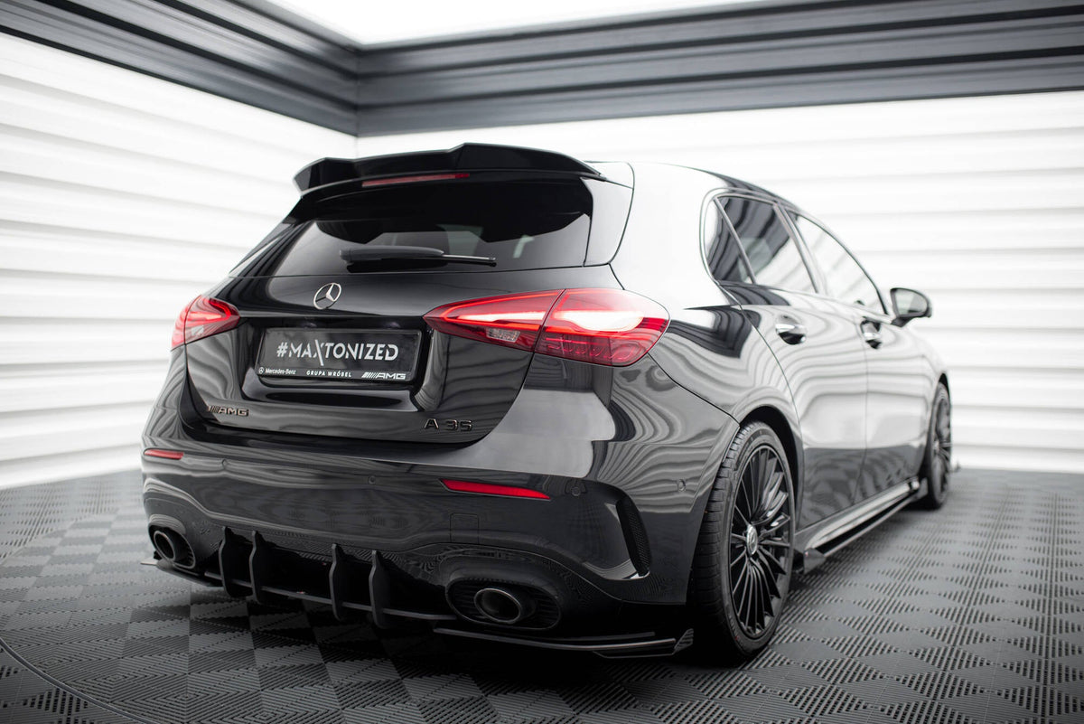 Street Pro Bakre Sidosplitters + Flaps för Mercedes-AMG A35 Hatchback W177
