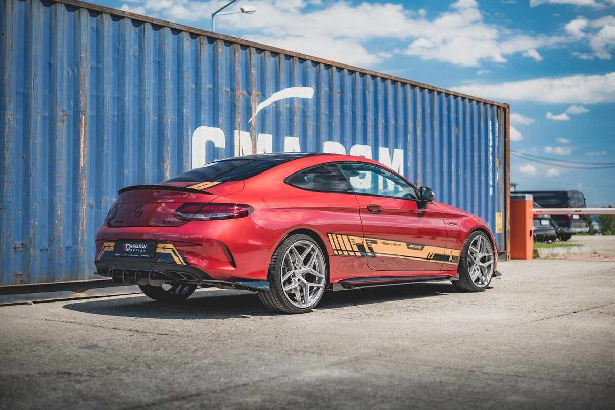 Street Pro Bakre Sidosplitters + Flaps för Mercedes-AMG C43 Coupe C205
