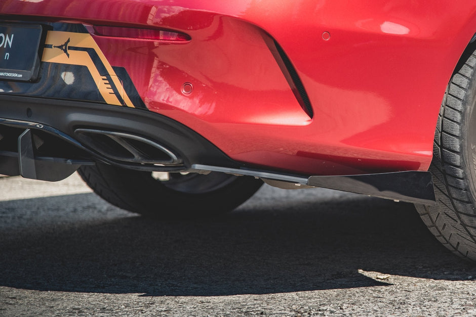 Street Pro Bakre Sidosplitters + Flaps för Mercedes-AMG C43 Coupe C205