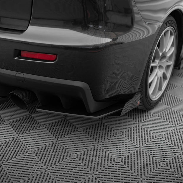 Street Pro Bakre Sidosplitters + Flaps för Mitsubishi Lancer EVO X