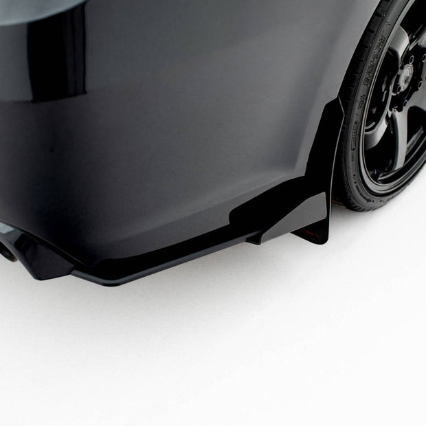 Street Pro Bakre Sidosplitters + Flaps för Subaru Impreza WRX STI Mk3 Facelift