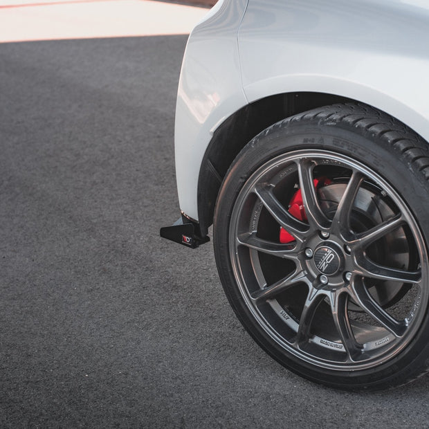 Street Pro Bakre Sidosplitters + Flaps för Toyota GR Yaris Mk4
