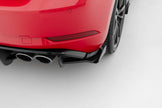 Street Pro Bakre Sidosplitters + Flaps för Volkswagen Golf Mk7 R Facelift