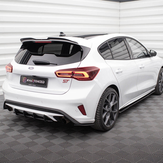 Street Pro Bakre Sidosplitters för Ford Focus ST Mk4