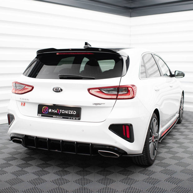 Street Pro Bakre Sidosplitters för Kia Ceed GT Mk3