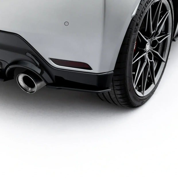 Street Pro Bakre Sidosplitters för Toyota GR Yaris Mk4 Facelift