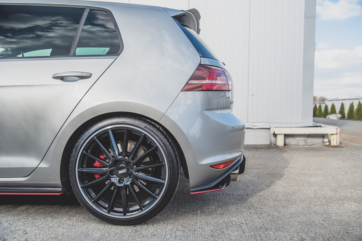 Street Pro Bakre Sidosplitters V.1 för Volkswagen Golf Mk7 GTI