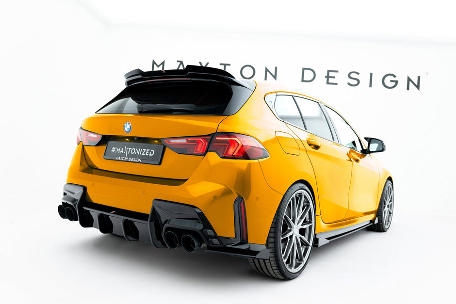 Street Pro Bakre Sidosplitters V.2 + Flaps för BMW 1 M-Pack F70