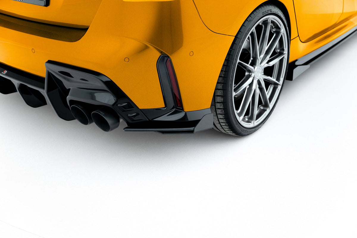 Street Pro Bakre Sidosplitters V.2 + Flaps för BMW 1 M-Pack F70