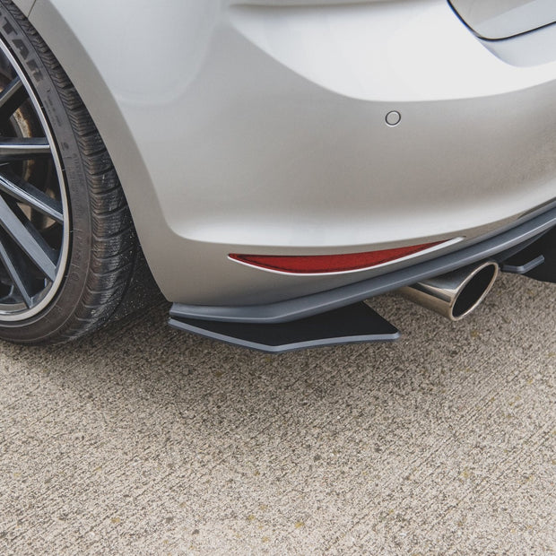 Street Pro Bakre Sidosplitters V.2 för Volkswagen Golf Mk7 GTI