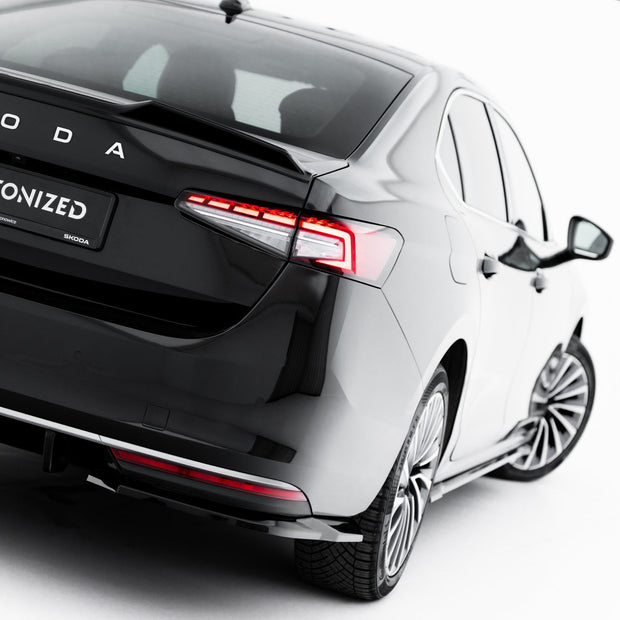 Bakre Sidosplitters V.1 för Skoda Superb Mk4