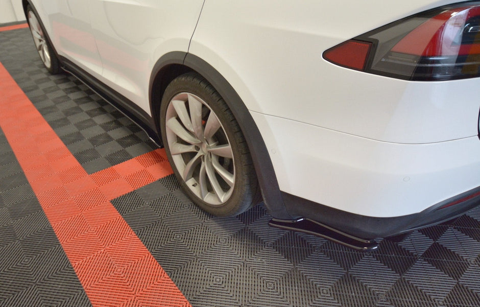 Bakre Sidosplitters V.1 för Tesla Model X