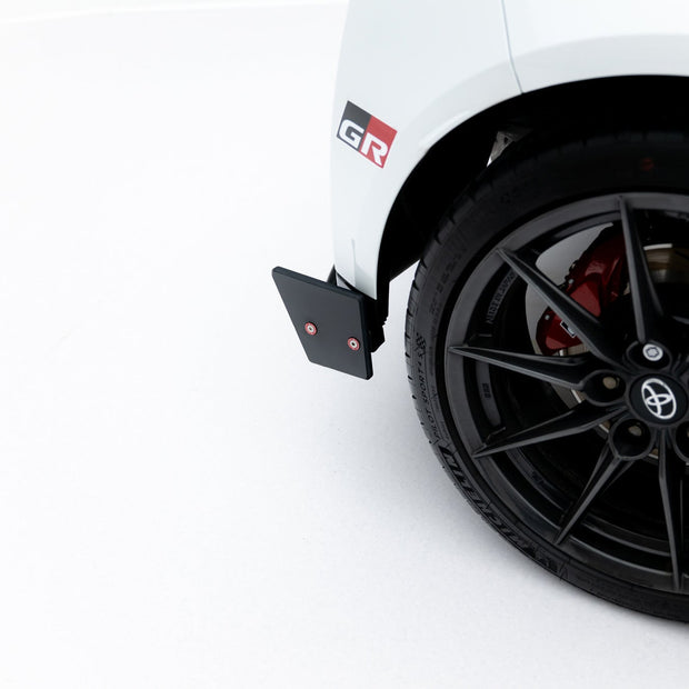 Bakre Sidosplitters V.2 + Flaps för Toyota GR Yaris Mk4