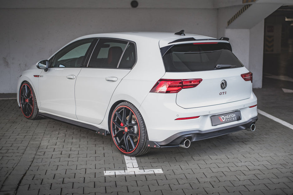 Bakre Sidosplitters V.2 + Flaps för Volkswagen Golf GTI / GTE Mk8