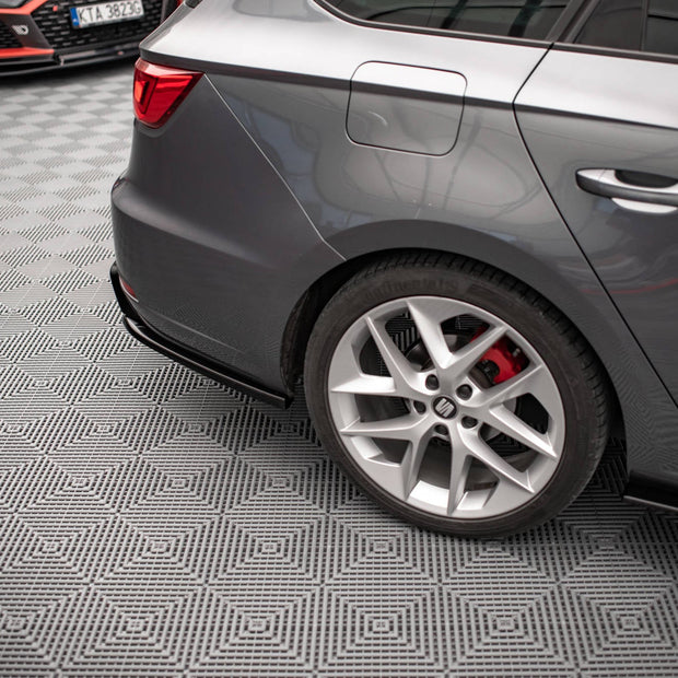 Bakre Sidosplitters V.2 för Seat Leon FR Sportstourer Mk3