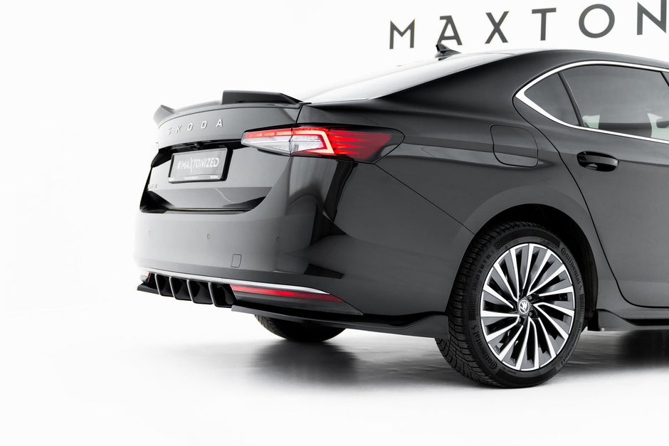 Bakre Sidosplitters V.2 för Skoda Superb Mk4
