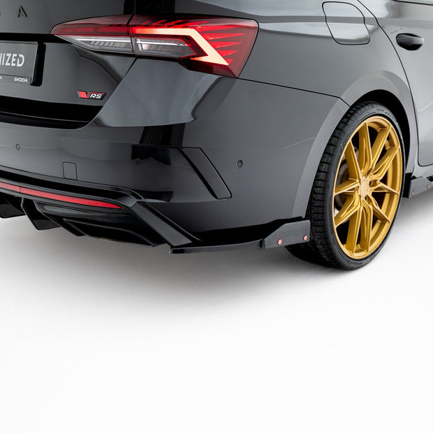 Bakre Sidosplitters V.4 + Flaps för Skoda Octavia RS Combi / Liftback Mk4 / Mk4 Facelift