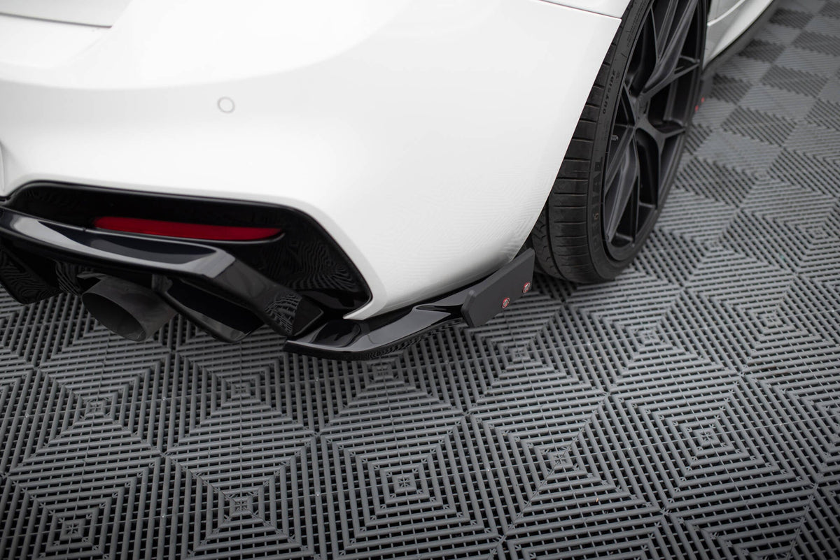 Bakre Sidosplitters V.5 + Flaps (For Rear Valance V.3) för BMW 1 M-Pack / M140i F20 Facelift