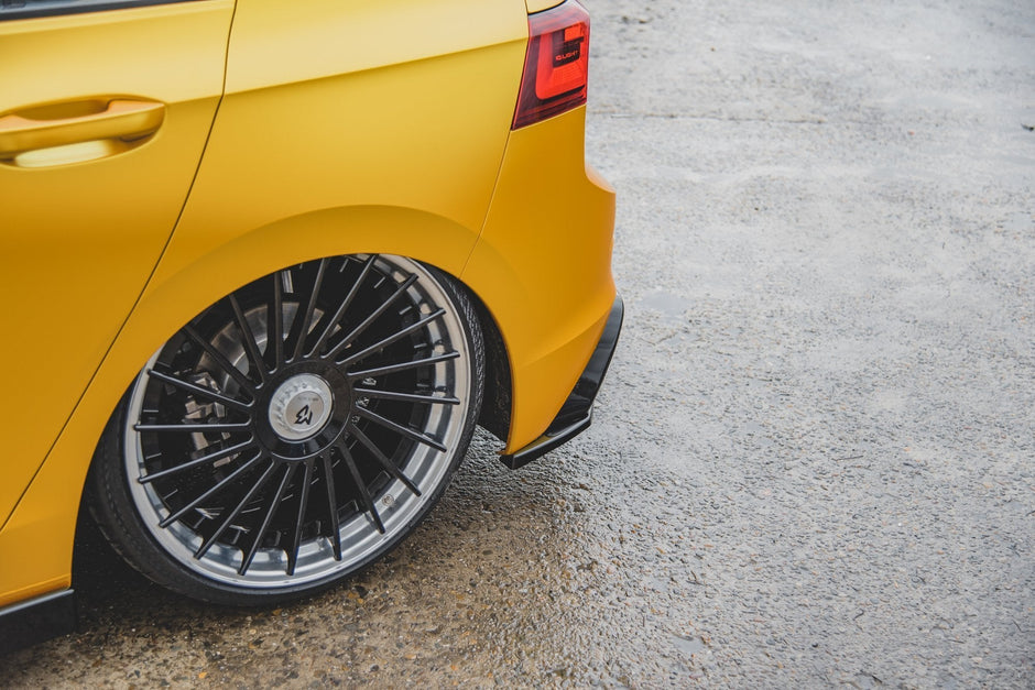 Bakre Sidosplitters för Volkswagen Golf Hatchback Mk8  The product fits only with rear valance  VW-GO-8-RS1
