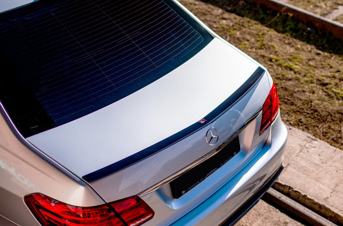 Spoilerläpp för Mercedes-Benz E63 AMG / AMG-Line / Standard Sedan W212 Facelift