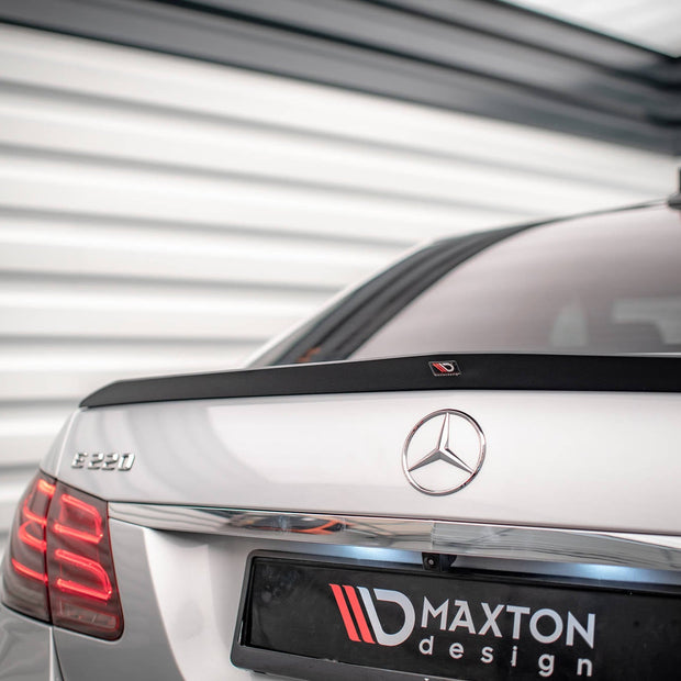 Spoilerläpp för Mercedes-Benz E63 AMG / AMG-Line / Standard Sedan W212 Facelift