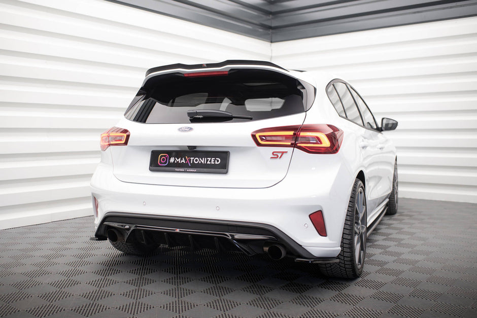 Spoilerläpp V.1 för Ford Focus Hatchback ST Mk4