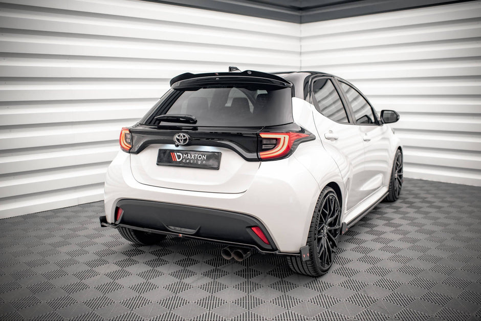 Spoilerläpp V.2 för Toyota Yaris Mk4